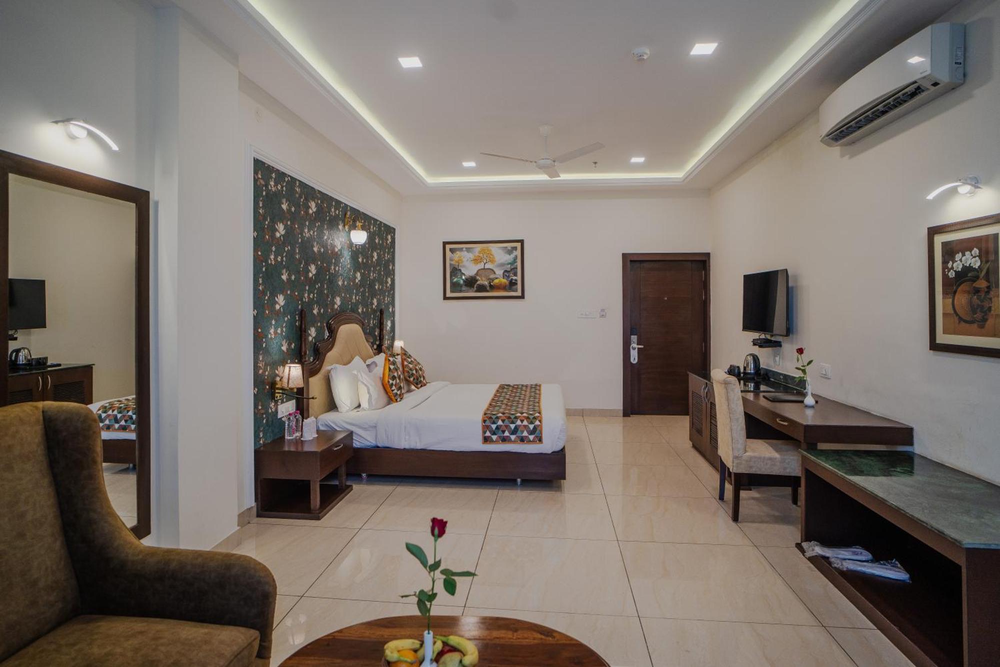 The Courtyard - Beyond Bar & Club Otel Udaipur Dış mekan fotoğraf