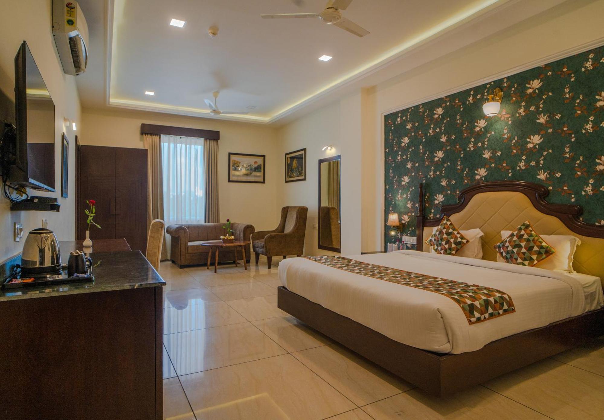 The Courtyard - Beyond Bar & Club Otel Udaipur Dış mekan fotoğraf